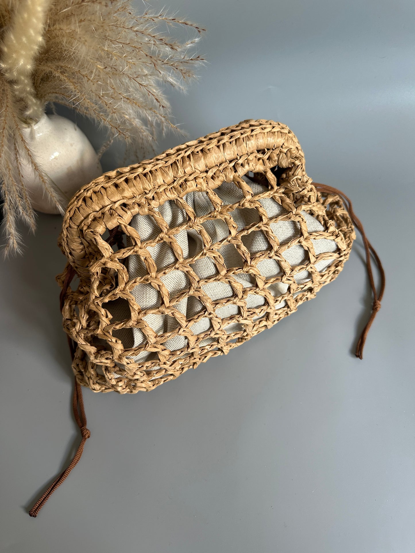 Clutch mesh raffia natural