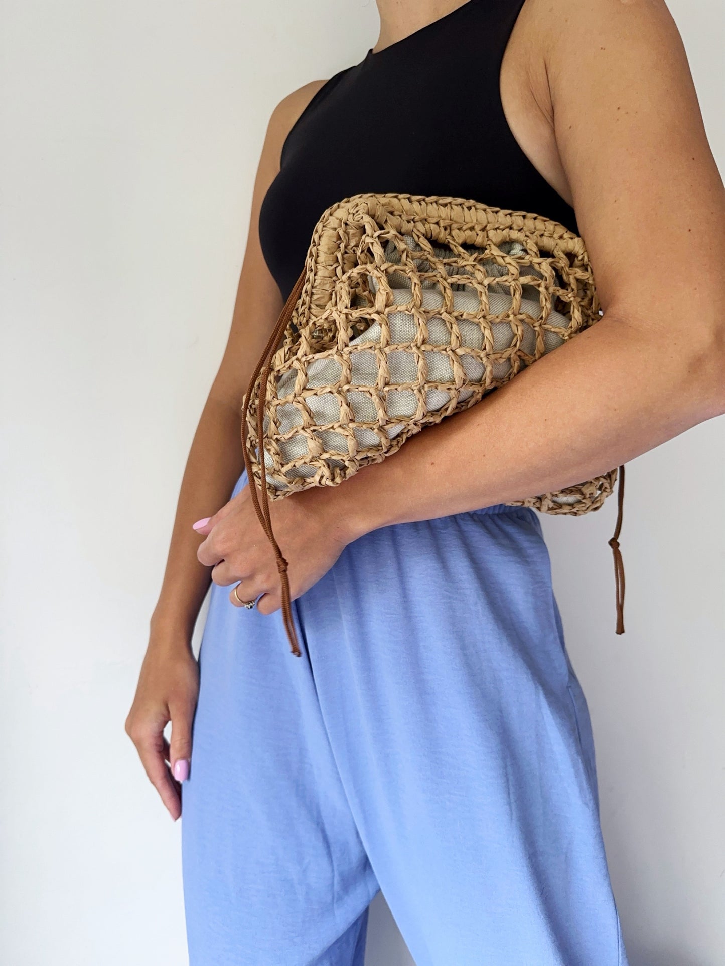 Clutch mesh raffia natural